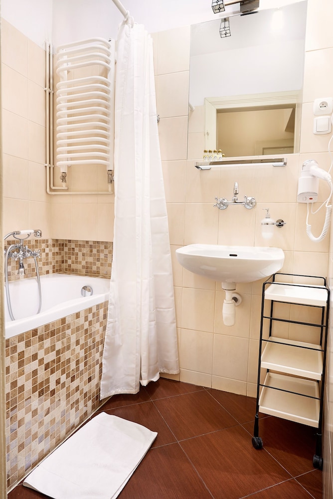 Gołębia 8 Residence — Hotel rooms in Krakow, Lesser Poland