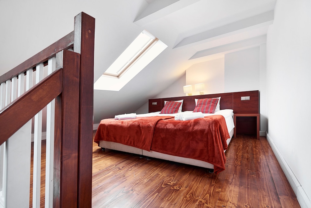 Gołębia 8 Residence — Hotel rooms in Krakow, Lesser Poland