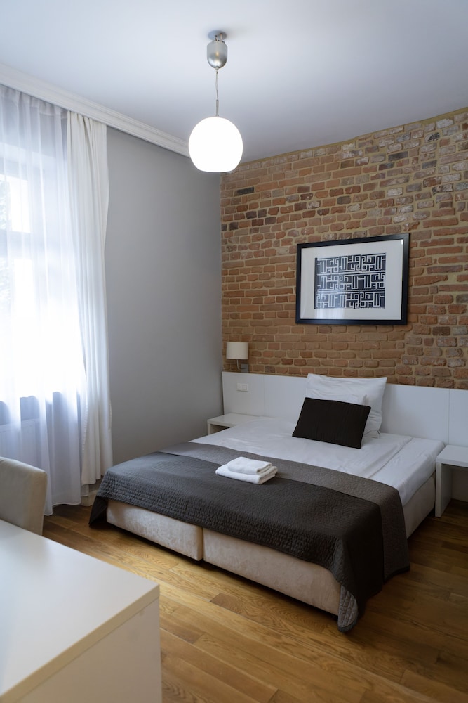 Gołębia 8 Residence — Hotel rooms in Krakow, Lesser Poland
