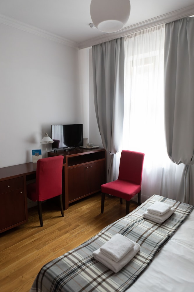 Gołębia 8 Residence — Hotel rooms in Krakow, Lesser Poland