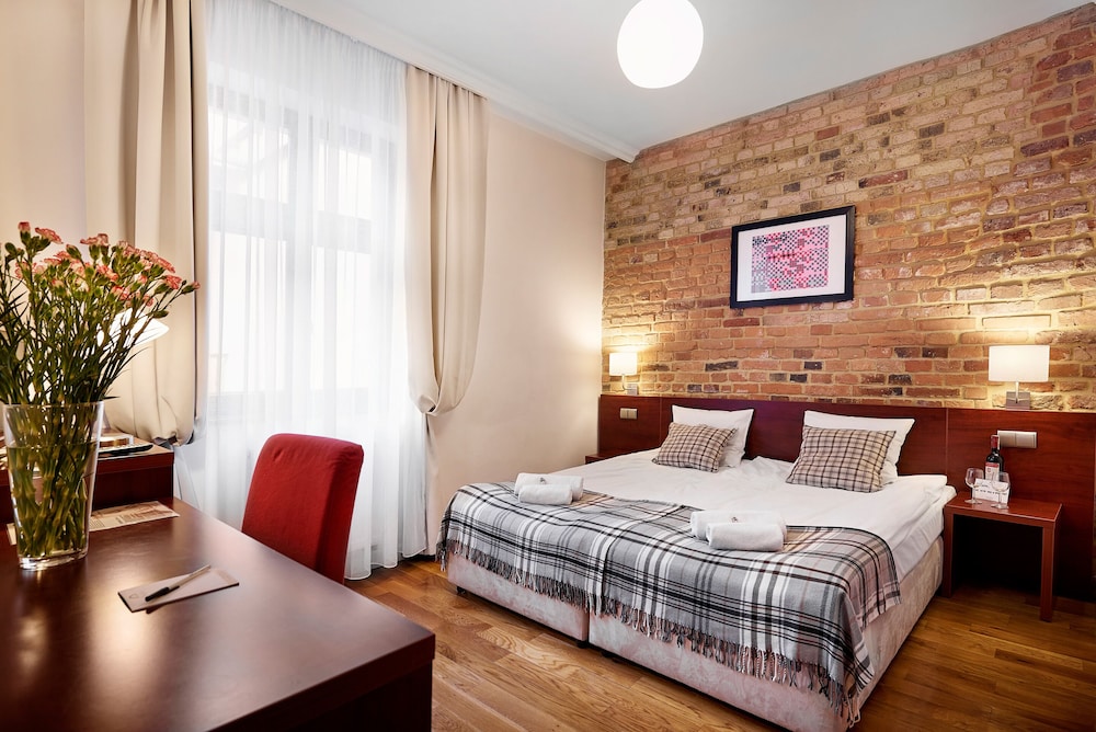 Gołębia 8 Residence — Hotel rooms in Krakow, Lesser Poland