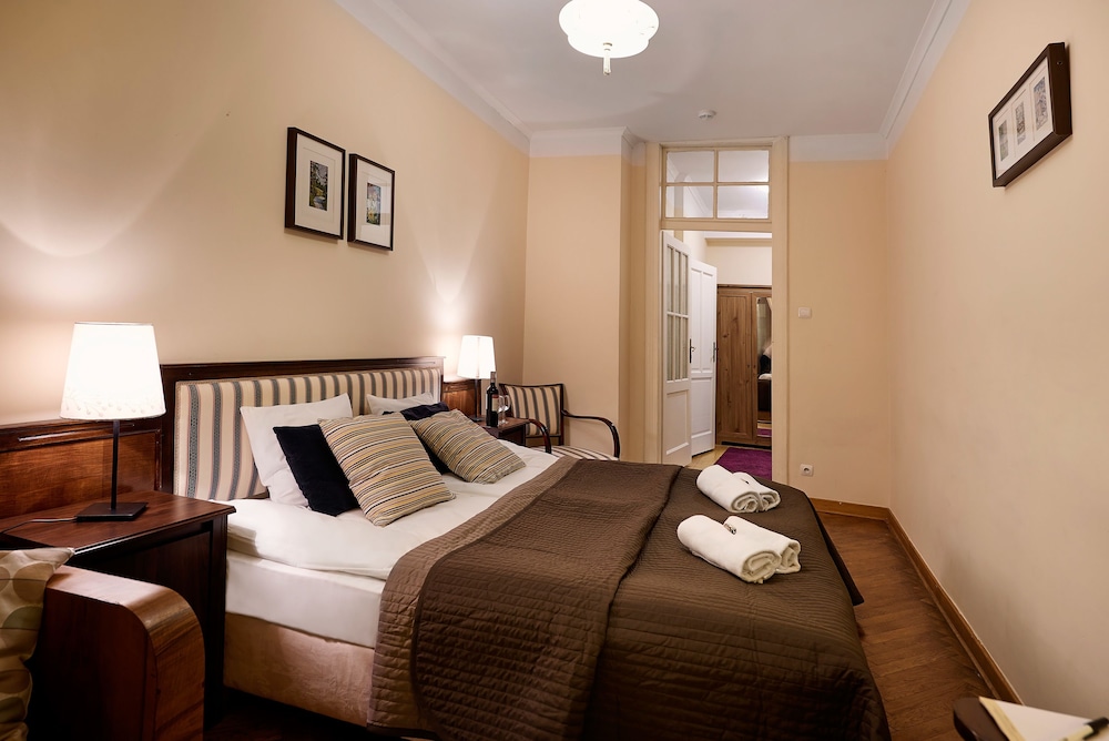 Gołębia 8 Residence — Hotel rooms in Krakow, Lesser Poland