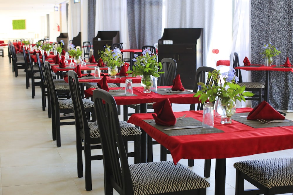 Hotel Neptunia Skanes — Restaurant & bars in Skanes inc. Monastir, Monastir
