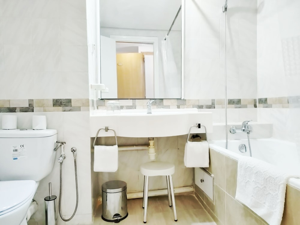 Hotel Neptunia Skanes — Hotel rooms in Skanes inc. Monastir, Monastir