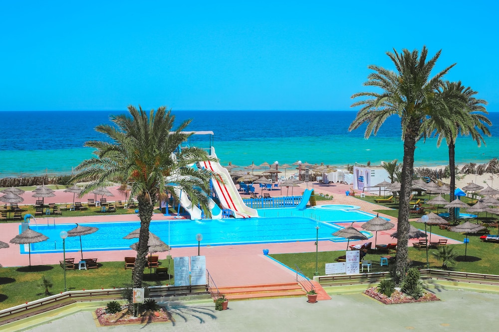 Hotel Neptunia Skanes — Swimming pool in Skanes inc. Monastir, Monastir