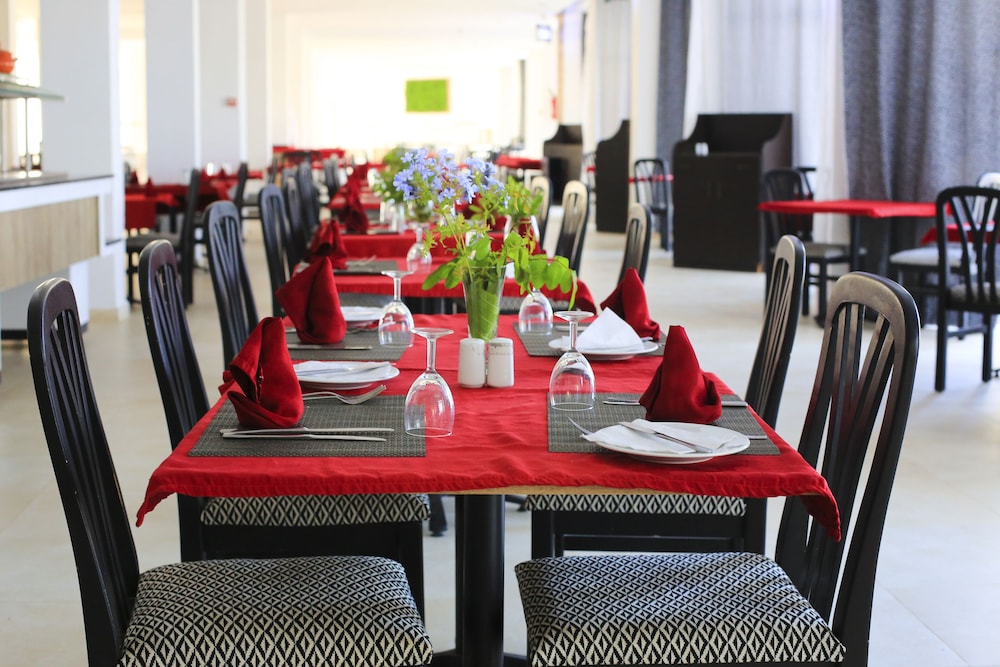 Hotel Neptunia Skanes — Restaurant & bars in Skanes inc. Monastir, Monastir