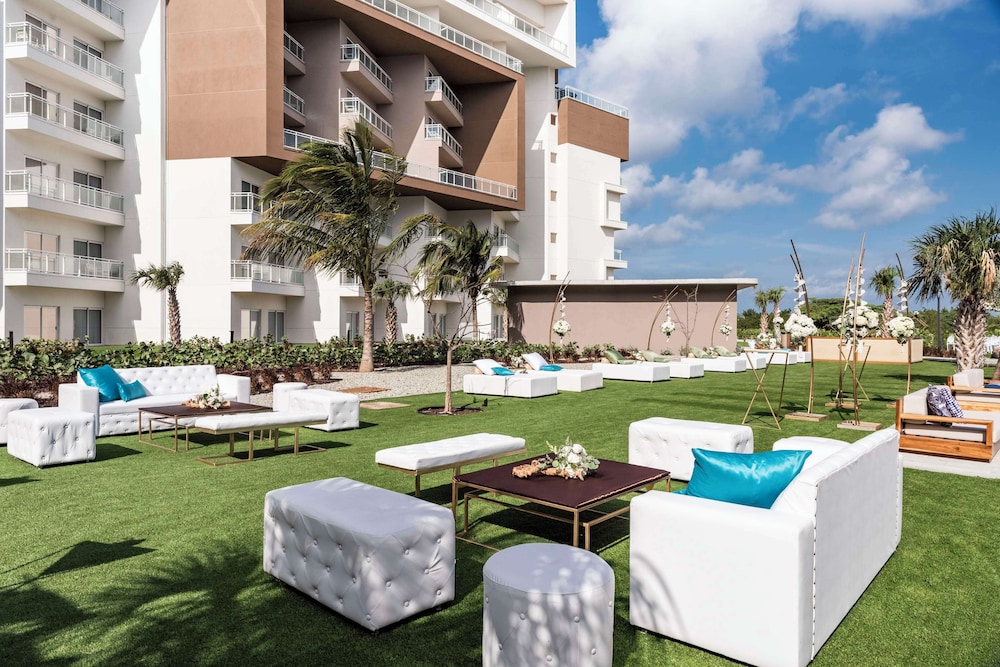 Embassy Suites By Hilton Aruba Beach Resort — Hotel building in Noord, Aruba