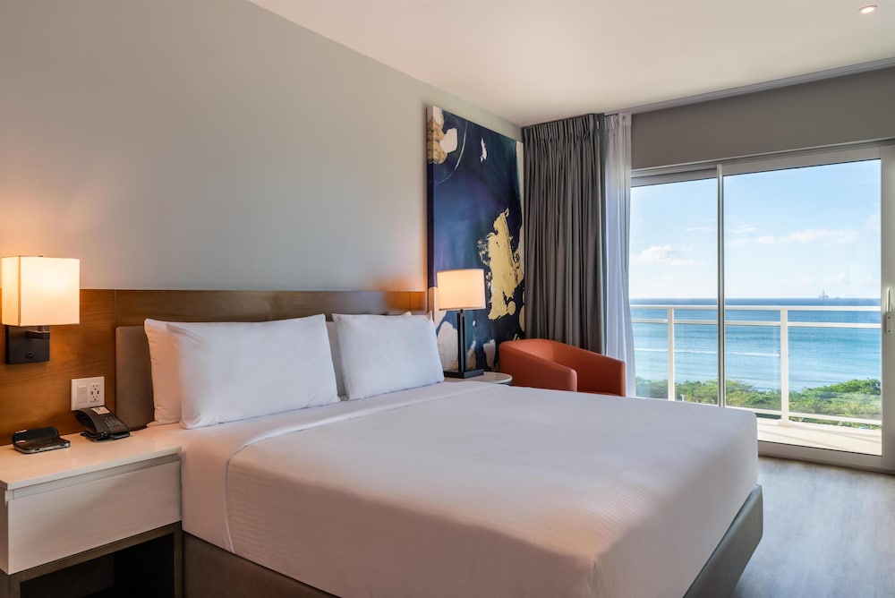 Embassy Suites By Hilton Aruba Beach Resort — Hotel rooms in Noord, Aruba