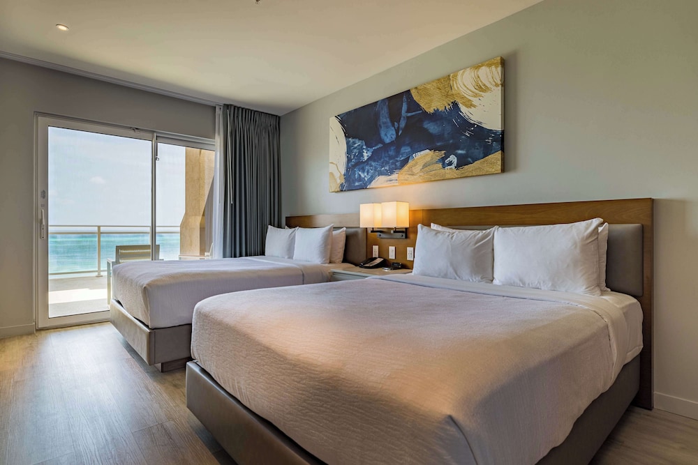 Embassy Suites By Hilton Aruba Beach Resort — Hotel rooms in Noord, Aruba