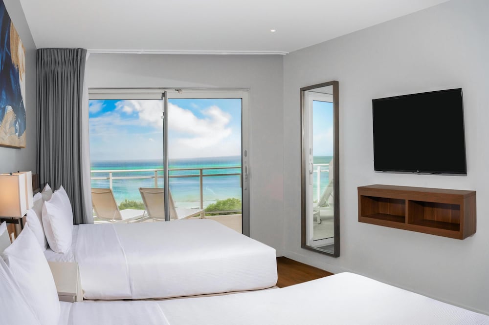Embassy Suites By Hilton Aruba Beach Resort — Hotel rooms in Noord, Aruba
