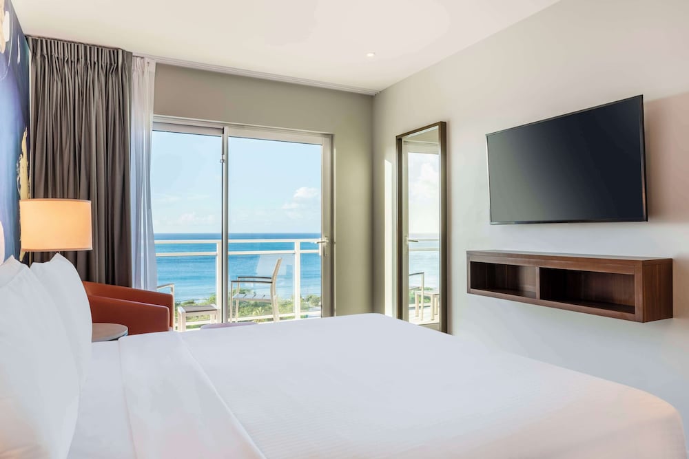 Embassy Suites By Hilton Aruba Beach Resort — Hotel rooms in Noord, Aruba