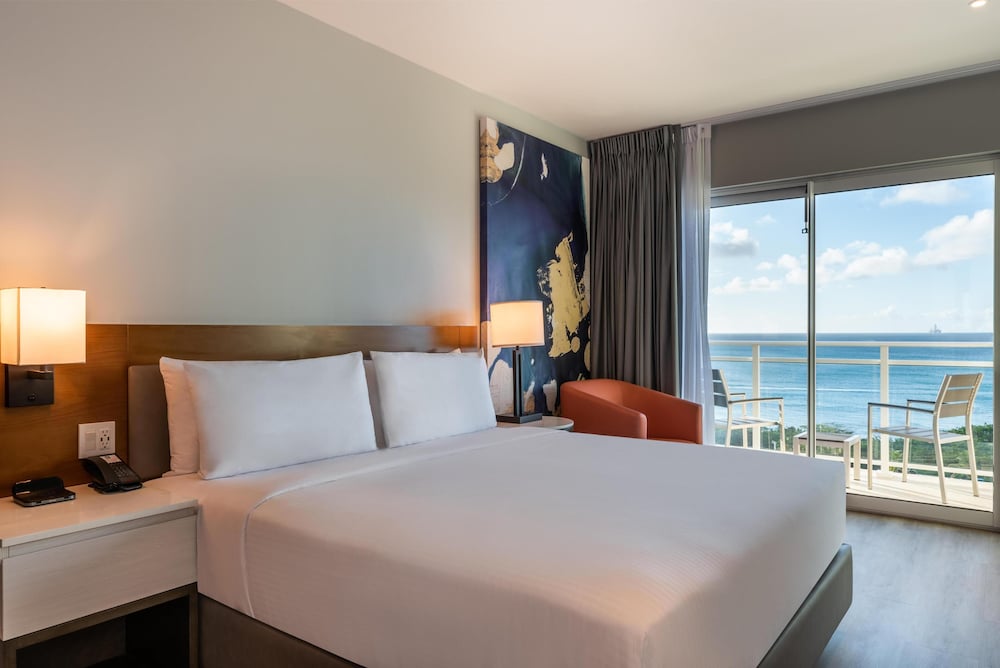 Embassy Suites By Hilton Aruba Beach Resort — Hotel rooms in Noord, Aruba