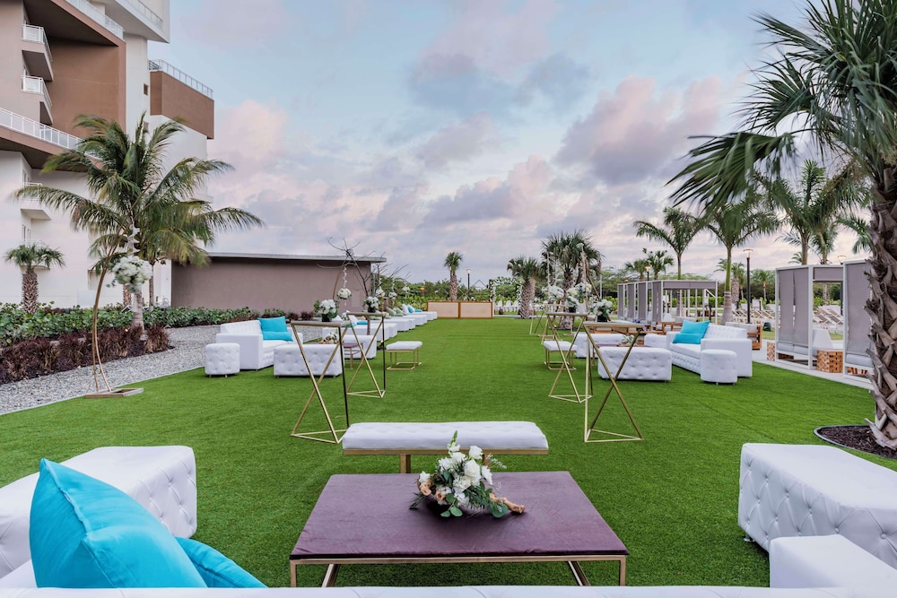 Embassy Suites By Hilton Aruba Beach Resort — Hotel building in Noord, Aruba