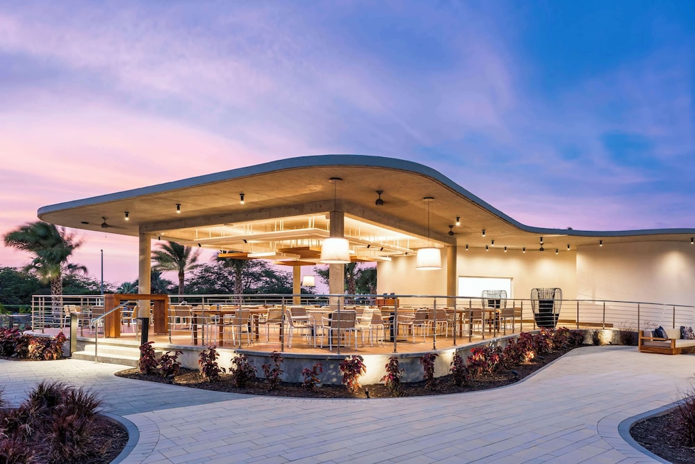 Embassy Suites By Hilton Aruba Beach Resort — Restaurant & bars in Noord, Aruba