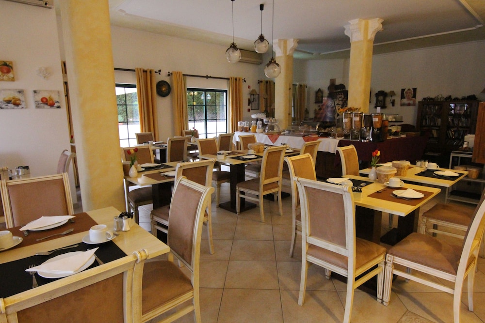 Solar de Mós — Restaurant & bars in Lagos, Faro