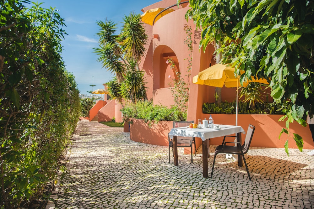 Villa Mar Azul — Restaurant & bars in Lagos, Faro
