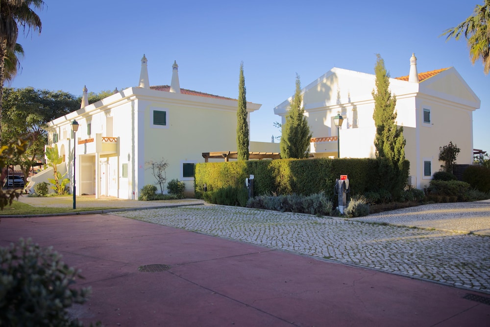 Cegonha Country Club — Hotel building in Vilamoura, Faro