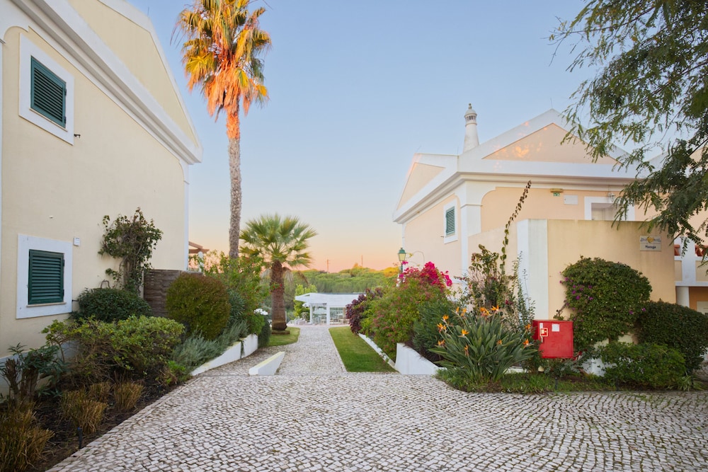Cegonha Country Club — Hotel building in Vilamoura, Faro