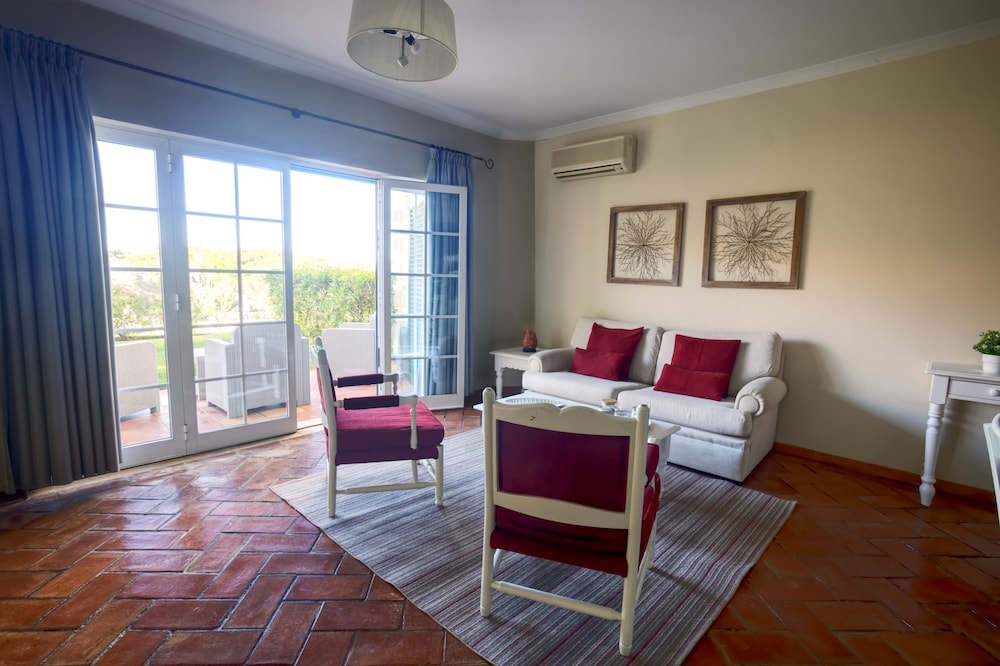 Cegonha Country Club — Hotel rooms in Vilamoura, Faro