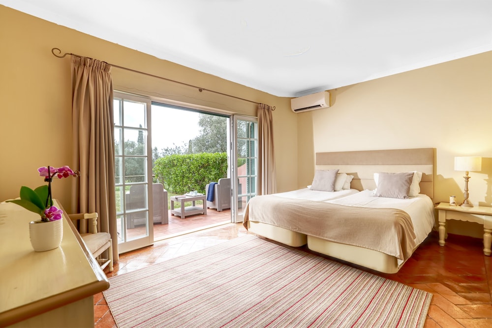 Cegonha Country Club — Hotel rooms in Vilamoura, Faro