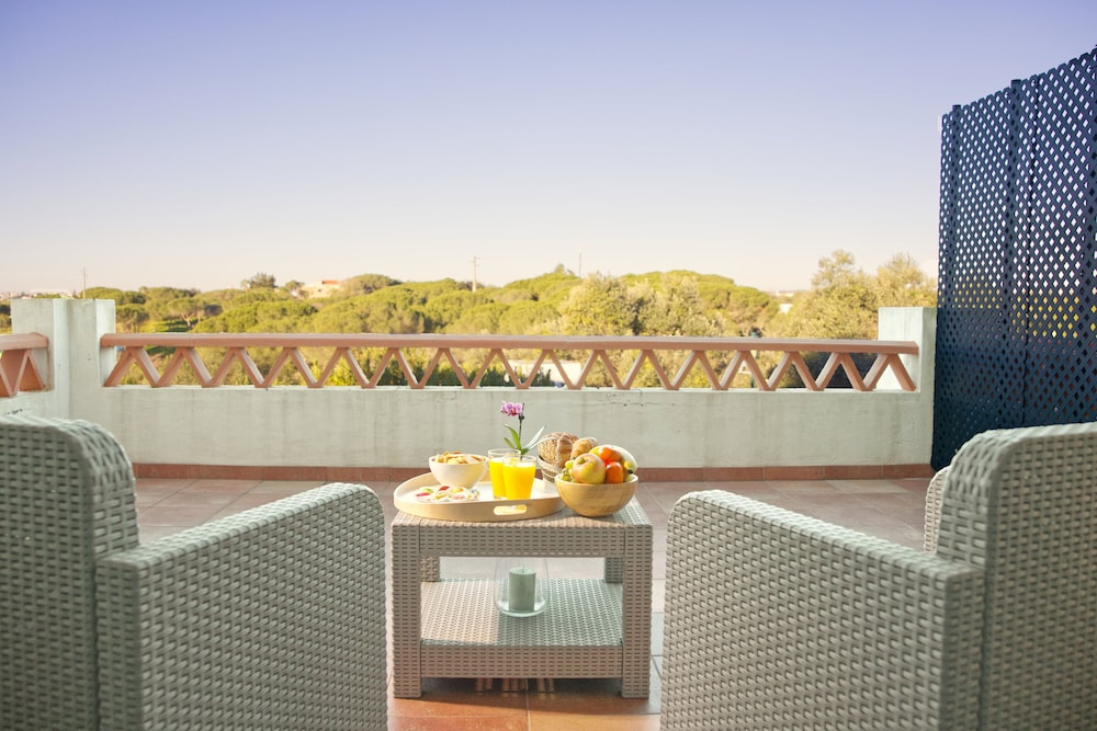 Cegonha Country Club — Hotel rooms in Vilamoura, Faro