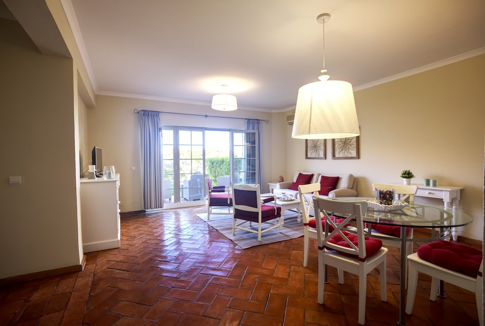 Cegonha Country Club — Hotel rooms in Vilamoura, Faro