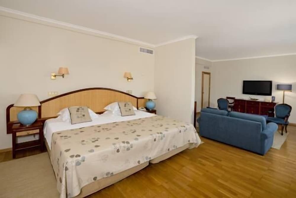 Hotel Alisios — Hotel rooms in Albufeira, Faro
