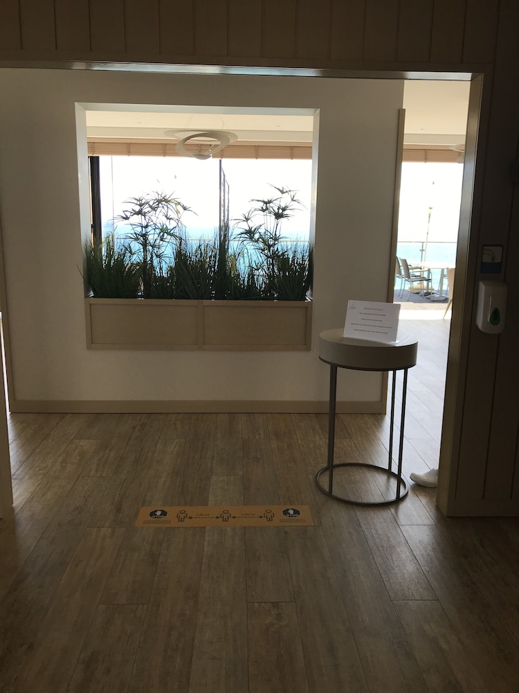 Hotel Alisios — Restaurant & bars in Albufeira, Faro