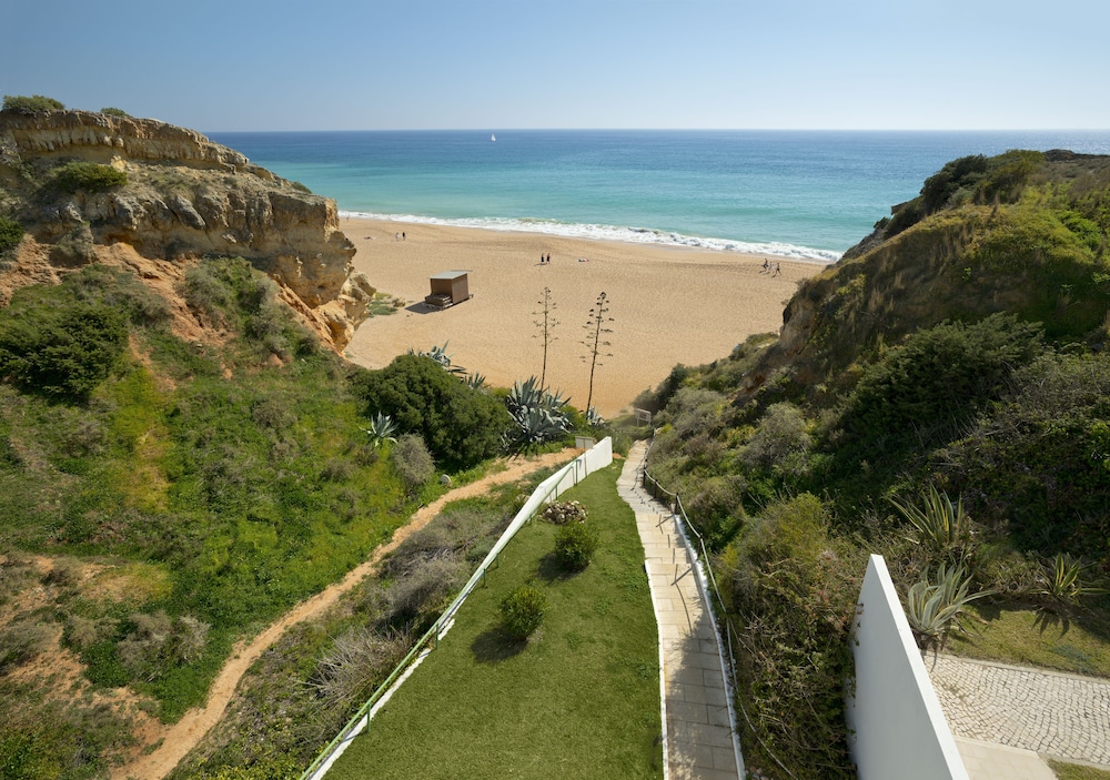 Hotel Alisios — Beach in Albufeira, Faro