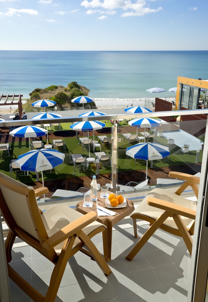Hotel Alisios — Beach in Albufeira, Faro