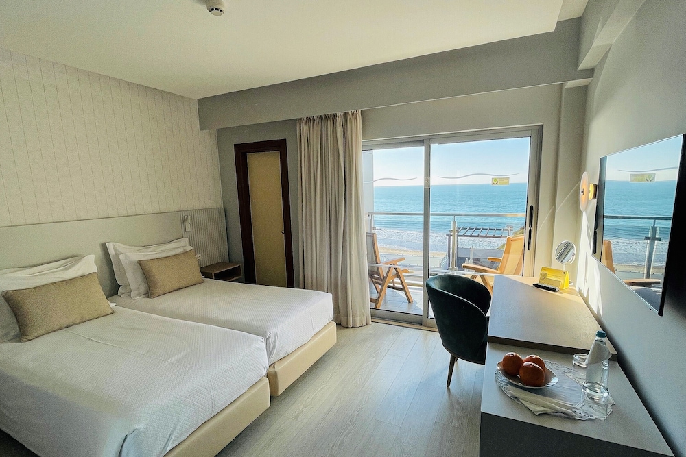 Hotel Alisios — Hotel rooms in Albufeira, Faro