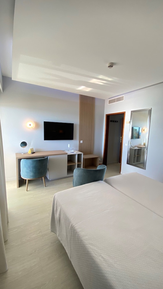 Hotel Alisios — Hotel rooms in Albufeira, Faro
