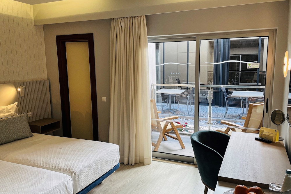Hotel Alisios — Hotel rooms in Albufeira, Faro