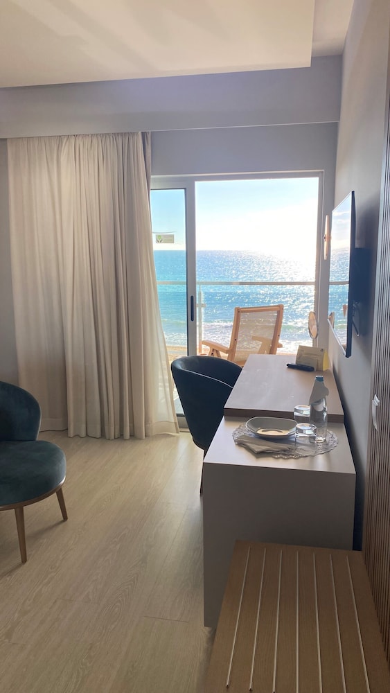 Hotel Alisios — Hotel rooms in Albufeira, Faro