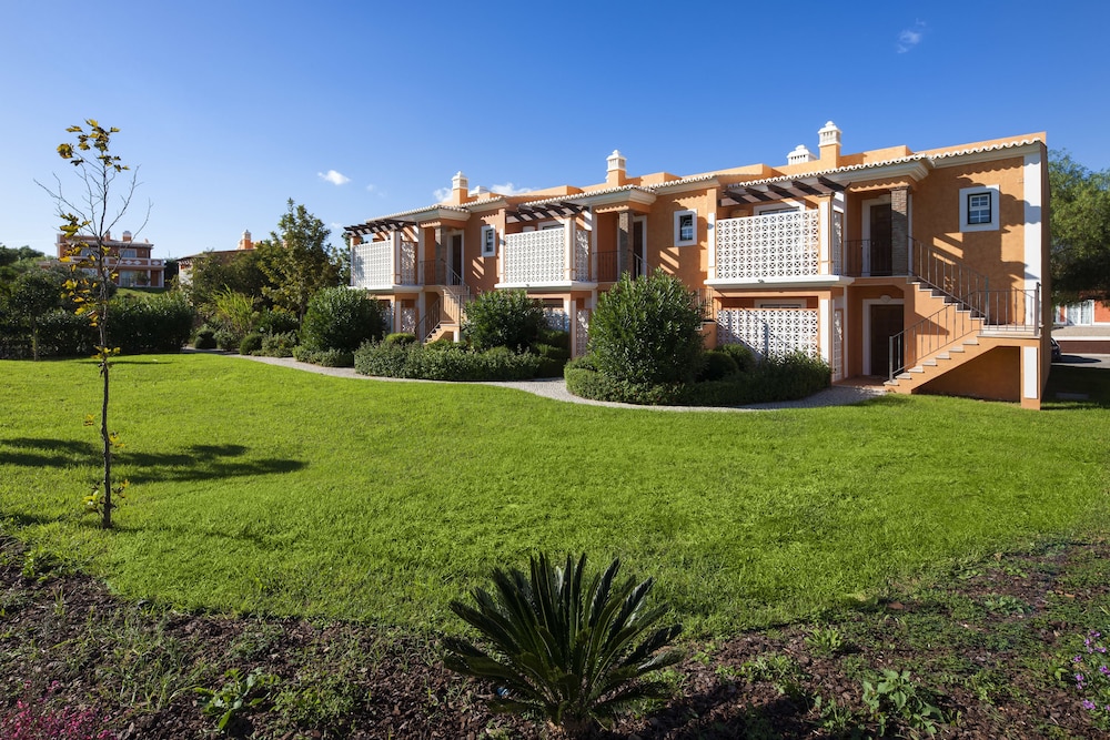 Colina da Lapa & Villas — Hotel building in Carvoeiro, Faro