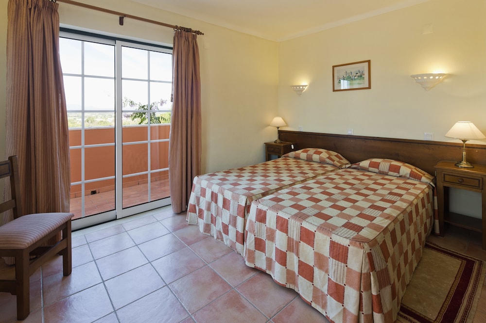 Colina da Lapa & Villas — Hotel rooms in Carvoeiro, Faro