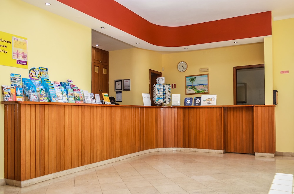Colina da Lapa & Villas — Hotel building in Carvoeiro, Faro