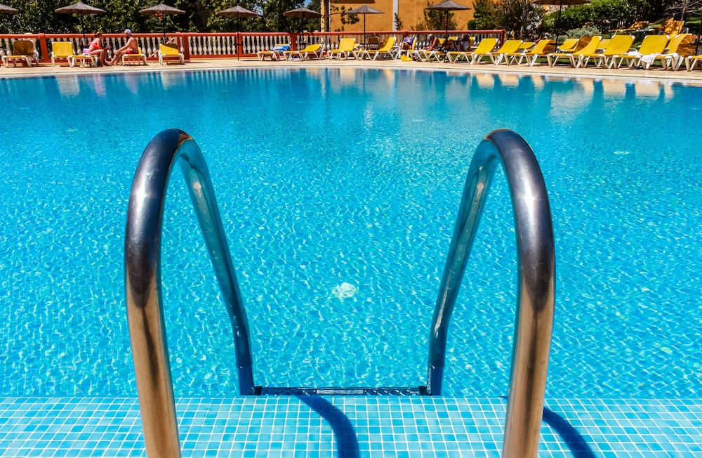 Colina da Lapa & Villas — Swimming pool in Carvoeiro, Faro