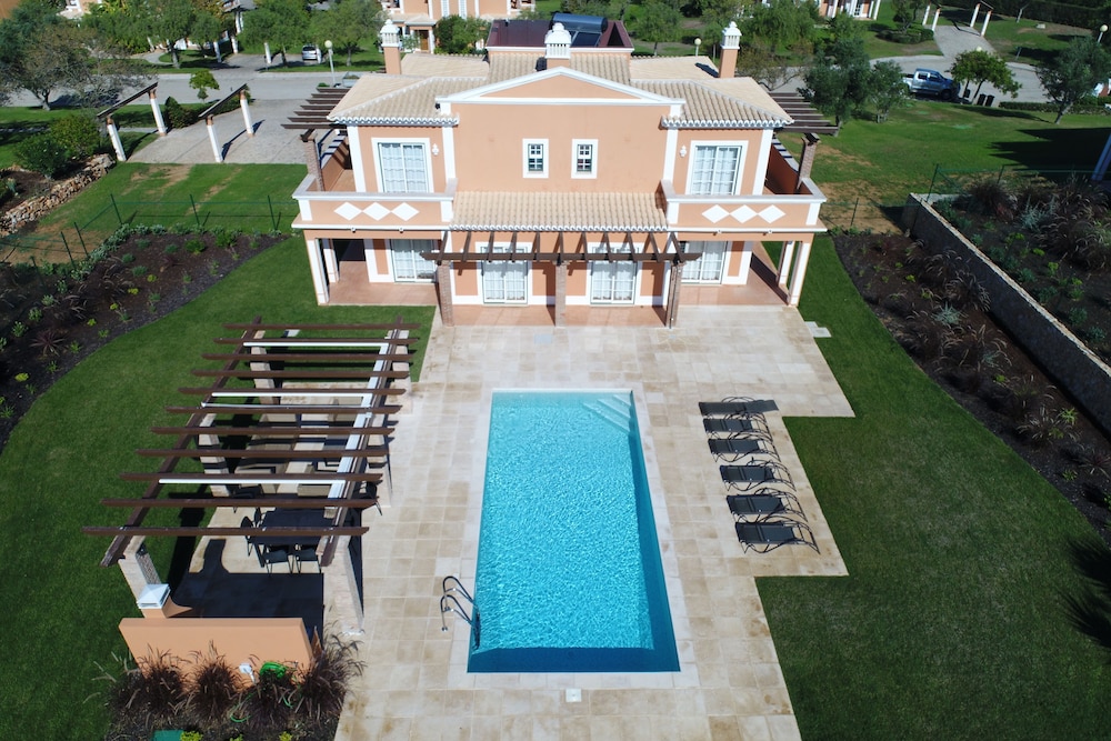 Colina da Lapa & Villas — Swimming pool in Carvoeiro, Faro