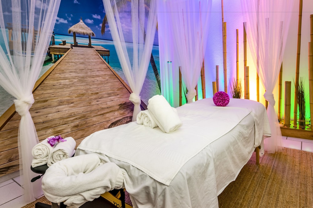 Apartamentos Turísticos Club Ouratlântico — Spa in Albufeira, Faro