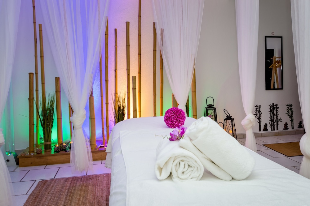 Apartamentos Turísticos Club Ouratlântico — Spa in Albufeira, Faro