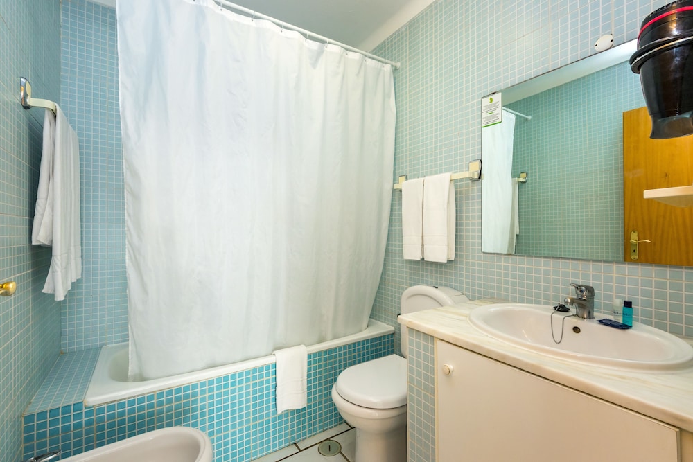 Apartamentos Turísticos Club Ouratlântico — Hotel rooms in Albufeira, Faro