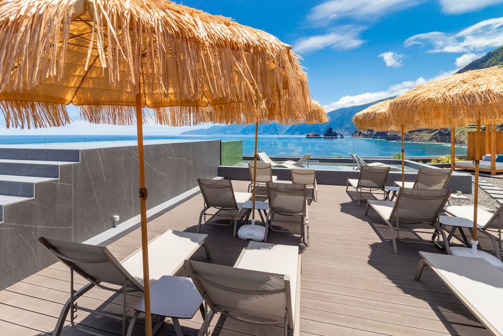Aqua Natura Bay — Swimming pool in Porto Moniz, Madeira