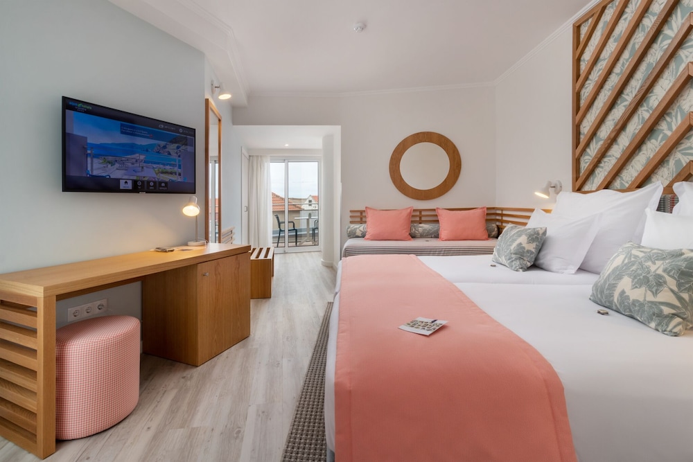 Aqua Natura Bay — Hotel rooms in Porto Moniz, Madeira