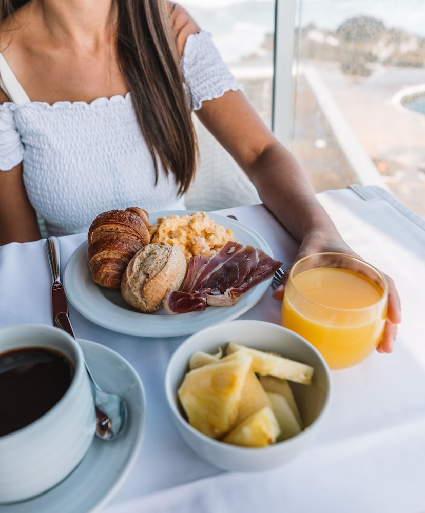 Aqua Natura Bay — Restaurant & bars in Porto Moniz, Madeira