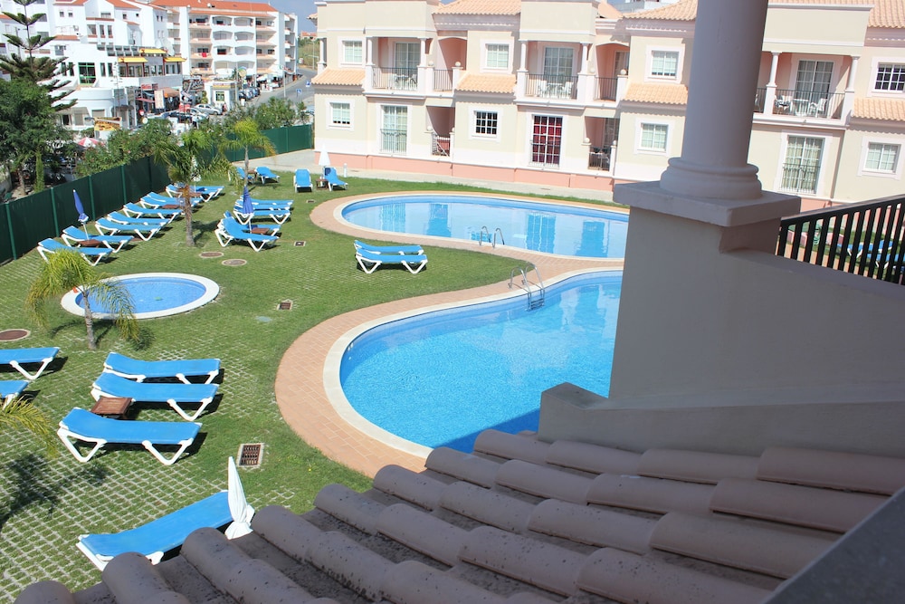 Rocamar Exclusive Hotel Spa Adults Only — Swimming pool in Albufeira, Faro