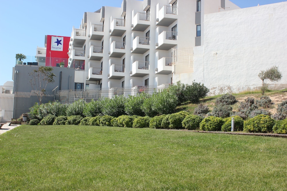 Rocamar Exclusive Hotel Spa Adults Only — Hotel building in Albufeira, Faro