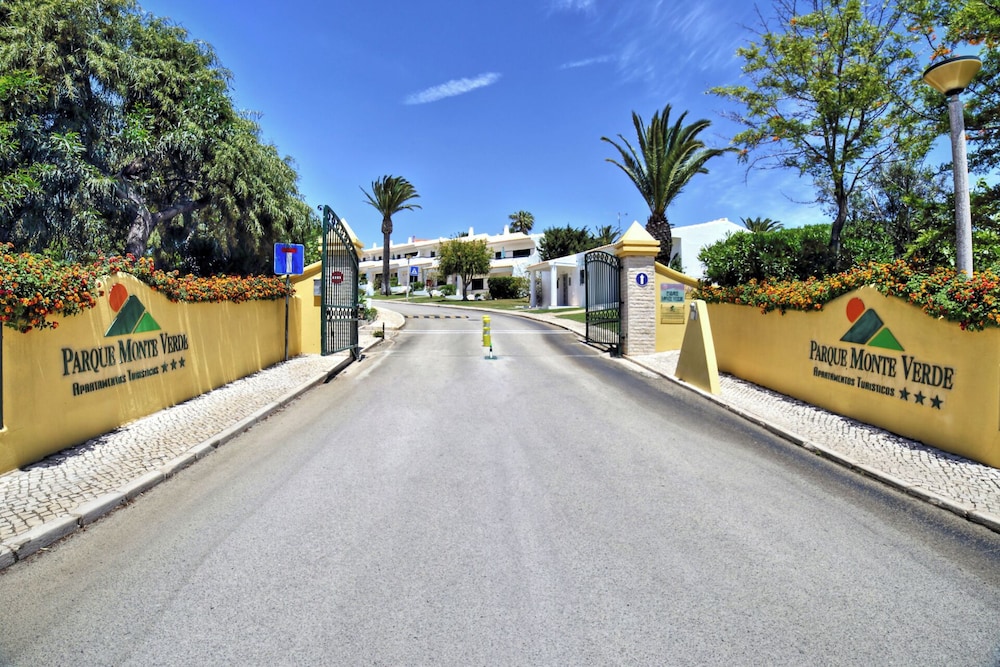 Parque Monte Verde — Hotel building in Albufeira, Faro