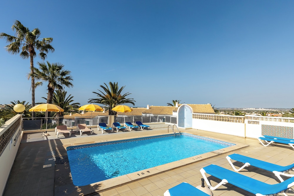 Parque Monte Verde — Swimming pool in Albufeira, Faro
