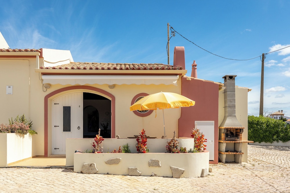 Parque Monte Verde — Hotel building in Albufeira, Faro